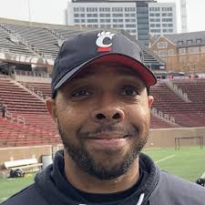 Cincinnati Bearcats lose assistant coach to Tennessee Volunteers