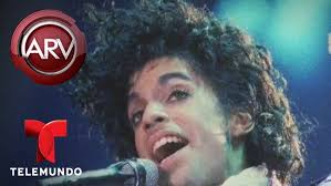 Fanáticos lloran la muerte del cantante Prince