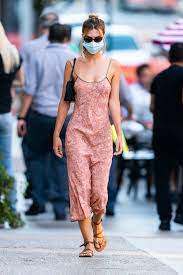 Ратаковски родилась 7 июня 1991 года в лондонском районе вестминстер; Emily Ratajkowski Style And Outfits Emily Ratajkowski Sexiest Looks