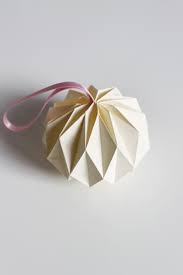 10 Origami Ornaments For Cute Diy Christmas Tree Decorations Origami Christmas Ornament Paper Christmas Ornaments Origami Ball