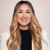 Shannon Brownell's Instagram, Twitter & Facebook