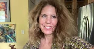 Lorrie Mccabe's Instagram, Twitter & Facebook