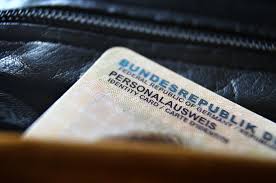 Wie sie einen personalausweis beantragen, zeigen wir ihnen in einem weiteren praxistipp. Personalausweis Beantragen Beantragung Kosten Pflichten