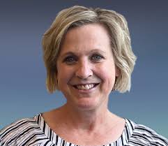 Heidi Ressler's Instagram, Twitter & Facebook