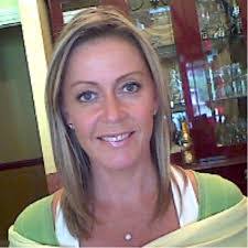 Leanne Bradford's Instagram, Twitter & Facebook