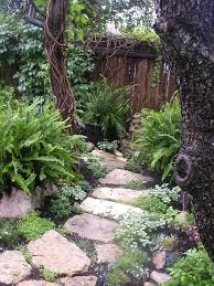 stone path to woodland area shade garden may 2006 beaux jardins idees jardin jardin japonais