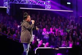 Il y a une joie de vivre chez toi, un truc incroyable. Schlagkraftige Stimme Hamburgerin Zoe Am Sonntag Bei The Voice Kids Presseportal