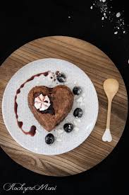Candle Light Diner Von Kochhaus Rezept Fur Schweinefilet Mit Gebackenen Rosmarin Pflaumen Parmesan Rucolasalat Und Speckkartoffeln Schweinefilet Rezepte Schweinefilet Schweine Filet