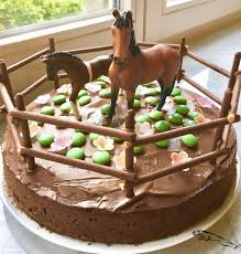 22 Gateau De Luxe Enfants Anniversaire Cheval Enfants Gateau Garcon Inspirant Cadeau D Anniversa Geburt Gateau De Luxe Gateau Garcon Idee Gateau Anniversaire