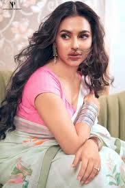 B e a c h 💛 model shwe eainsi #daken. Bengali Celebrities Home Facebook