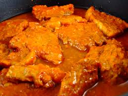 Friptura de porc umpluta cu ficatei, cu garnitura de varza dulce si cartofi. Friptura De Porc