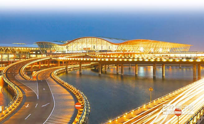 上海浦東國際機場司機兼導遊接機