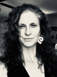 Kris Peterson's Instagram, Twitter & Facebook