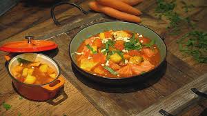 Uberbackene Zwiebelsuppe Das Rezept Aus Essen Trinken Fur Jeden Tag Mohren Eintopf Essen Und Trinken Rezepte Essen Und Trinken