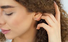 Pierced diamond earrings Siena, white gold