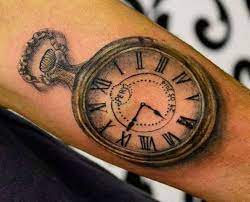 Weitere ideen zu tattoo uhr, uhren tattoos, zifferblatt. Uhr Tattoos 25 Ideen Bedeutungen Bilder Und Entwurfe