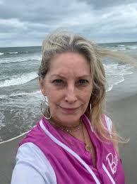 Nanette Noel's Instagram, Twitter & Facebook