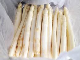 Weisser spargel mit einer selbstgemachten sauce hollandaise und kartoffeln. Spargelzeit 2021 Wann Beginnt Endet Die Spargelzeit Welt Zeit Uhren Info