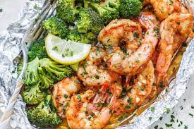 Baked Shrimp In Foil Packs Recipe With Garlic Lemon Butter Sauce Eatwell101