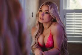 Elle Brooke on whether she is ashamed of making a living on OnlyFans: My  kids can cry in a Ferrari | Marca