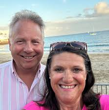 Can anyone help with a pub... Around April 2000 we found a pub round  Leicester Square way, as you came into it there was a raised area to the  right of the