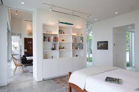 40 model partisi ruang tamu minimalis modern sekat kaca sumber minimalisxrumah.com. 15 Model Sekat Ruang Tamu Minimalis Modern Mewah Unik