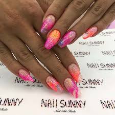 21 Ridiculously Pretty Ways To Wear Pink Nails Page 2 Of 2 Stayglam Recreate this gorgeous nail art design with this nail art video tutorial using acrylic paint.