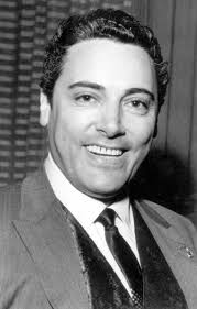 Del Mario's Instagram, Twitter & Facebook