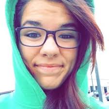 Justine Singleton (justine2011)