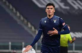 I tried making this gif set over 10 times and i couldn't do it then i finally learned. Joaquin Correa Scores For Lazio In 3 1 Loss Vs Juventus Mundo Albiceleste