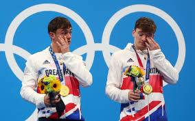 The long wait is over — tom daley has his olympic gold medal. E8lvxrjb8abg M