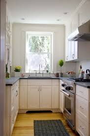 Para todos los que día a día buscan cómo aprovechar al máximo los espacios reducidos, aquí hay algunas ideas para cocinas pequeñas que los ayudarán a sumar funcionalidad y practicidad a uno de los. Ideas De Decoracion Para Cocinas Pequenas Fotos Idealista News