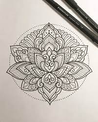 Comment dessiner un mandala et le coloriercarte de vœux ou d'anniversaire ou page de garde du cahier d'arts plastiqueavec compasdiy : Pin By Ruby Jane On Ornamental Simple Mandala Tattoo Tattoo Design Drawings Mandala Tattoo Design