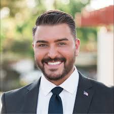 SEIU Local 1000 President Anica Walls is standing in solidarity with UC  system workers as they strike for fair contracts, equitable pay, and  livable wages. 💪✊ When workers come together, we strengthen