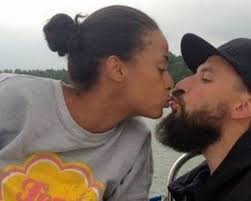 Aleksandra ola szwed (born august 8, 1990 in warsaw, poland) is a polish actress and singer of polish and nigerian ethnicity. Ola Szwed Pokazala Syna Borysa Ile Ma Lat Jak Wyglada
