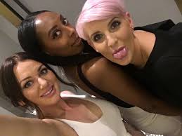 Rowena Hutson (@RowenaHutson1)