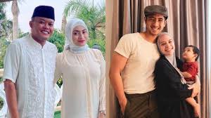 Putri anne belum mendapat momongan karena sibuk syuting striping. 7 Artis Mualaf Sebelum Nikah Putri Anne Demi Arya Saloka