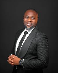 NEWS EDITION Pst.Mrs Precious Azemhe Campaign in Okpella Market.. © Sir Abraham  Irabor