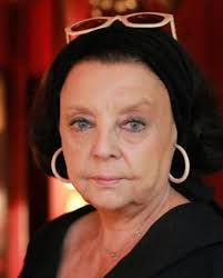 Christine Demarest's Instagram, Twitter & Facebook