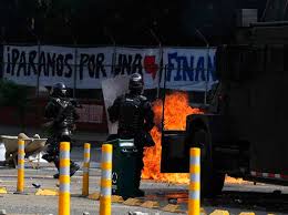 La alcaldía de cali le va a poner orden a la desobediencia ciudadana. Decretan Toque De Queda En Cali Durante Protestas En Colombia Ultimas Noticias