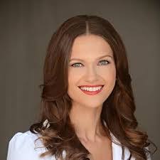 Alexandra Bennett's Instagram, Twitter & Facebook