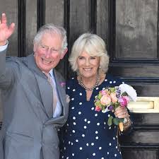 Hochzeitstag feiert man die sogenannte kristallhochzeit. Prinz Charles Und Herzogin Camilla Feiern Kristallhochzeit Der Spiegel