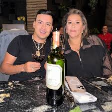 Yeison Jiménez | Mi amor eterno! La mujer más fuerte 💪🏼 del mundo la que  nunca nos acosto sin comer! Te amo MADRE MÍA! feliz cumpleaños 🎂 |  Instagram