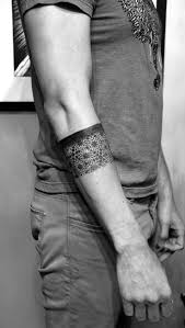 77 Innovative Geometric Tattoo Design Inspirations Godfather Style Diseno De Tatuaje Geometrico Tatuaje En El Antebrazo Tatuajes Chiquitos