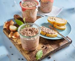 Ottimo accompagnato con del buon pane toscano. Pate Di Fegato Di Vitello Sotto Vetro