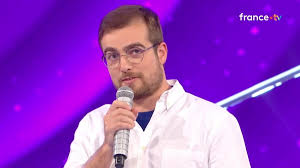 Sandy intègre le top 3 des plus grands maestros de N'oubliez pas les  paroles !