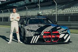 Das team rosberg, das in der dtm in den vergangenen vier jahren dreimal mit rene rast den champion gestellt hat, tritt auch in den kommenden beiden jahren in der rennserie an. Dtm