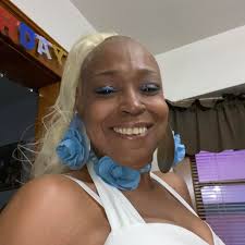 Kim Pritchett's Instagram, Twitter & Facebook