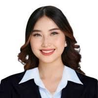 Roxanne Barboza's Instagram, Twitter & Facebook