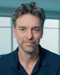 Los más grandes se unen para despedir al campeón. 🎾🏆, Rafa Nadal nos ha  dado muchos años de triunfos, esfuerzo, y amor por el tenis., Por eso, este  último agradecimiento queríamos hacerlo como él ha ...